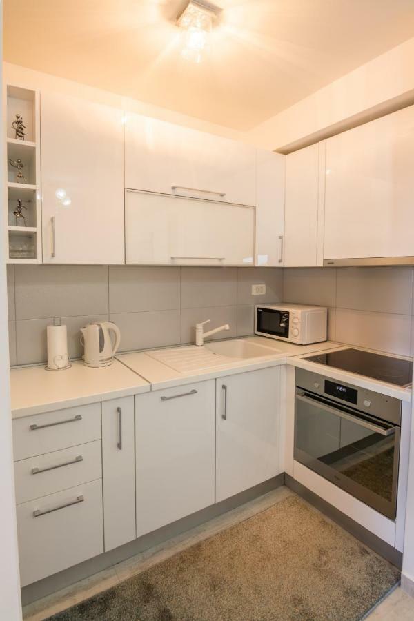 Lidija 2 Appartement Makarska Buitenkant foto