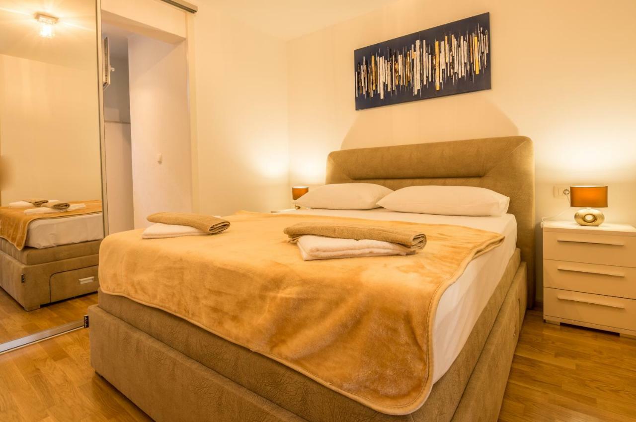 Lidija 2 Appartement Makarska Buitenkant foto